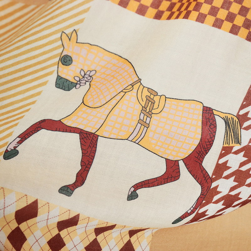 Horse Print Tassels Cashmere S - огляд і ціна Winter Clothing Hong Kong